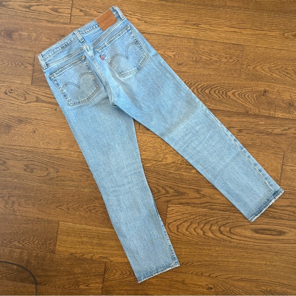 Levi’s Premium Wedgie Straight - Picture 8 of 9